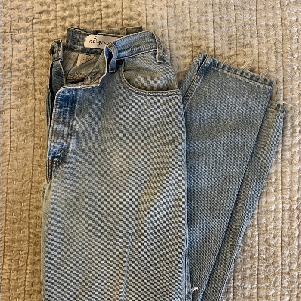 SHOPALIGRACE VINTAGE LEVI’S